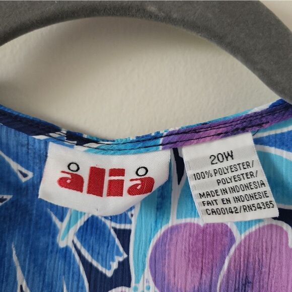 Vintage Floral Short Sleeve Button Down Shirt - Picture 5 of 5